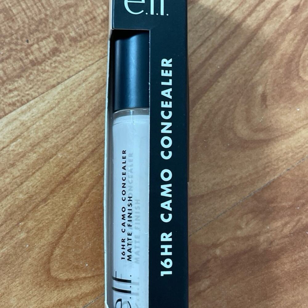 Elf 16 HR‎ Camo Concealer